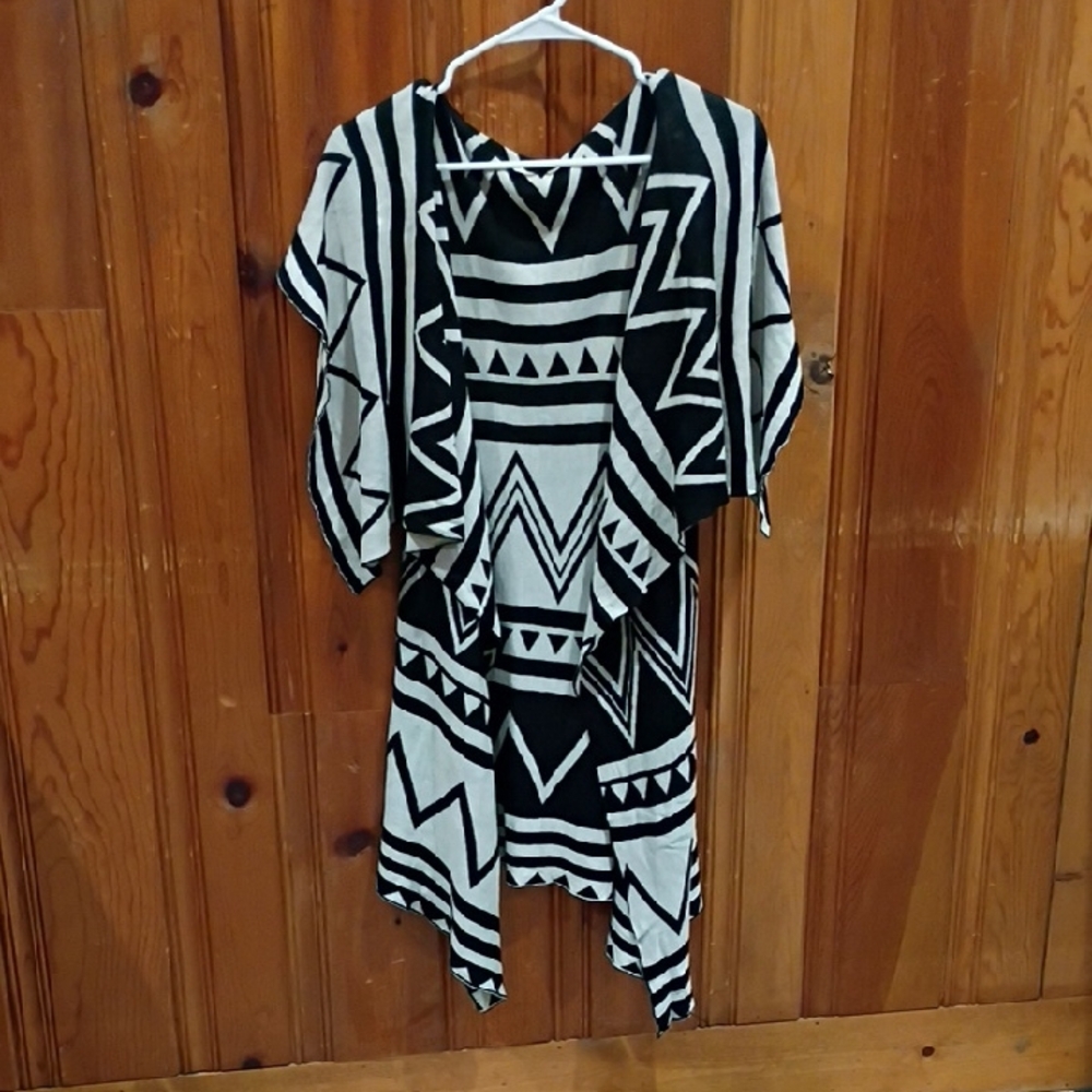 Black and White Geometric Patterned Vest/ Shawl